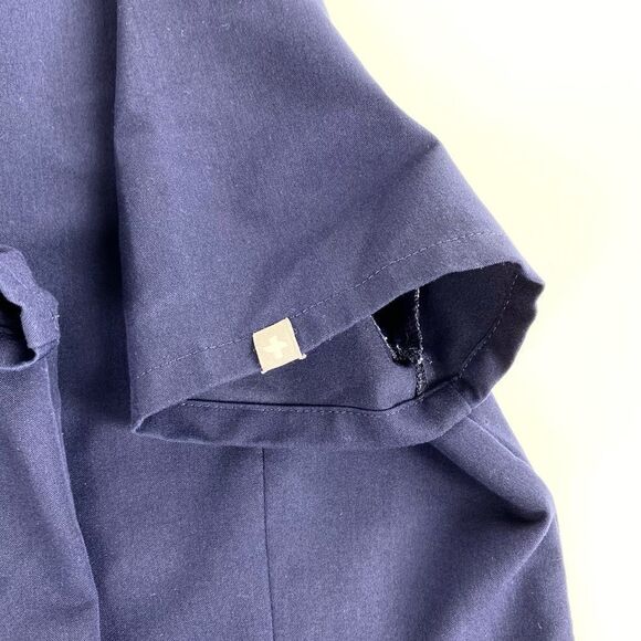 FIGS Casma one pocket blue scrub top XS - Picture 4 of 7